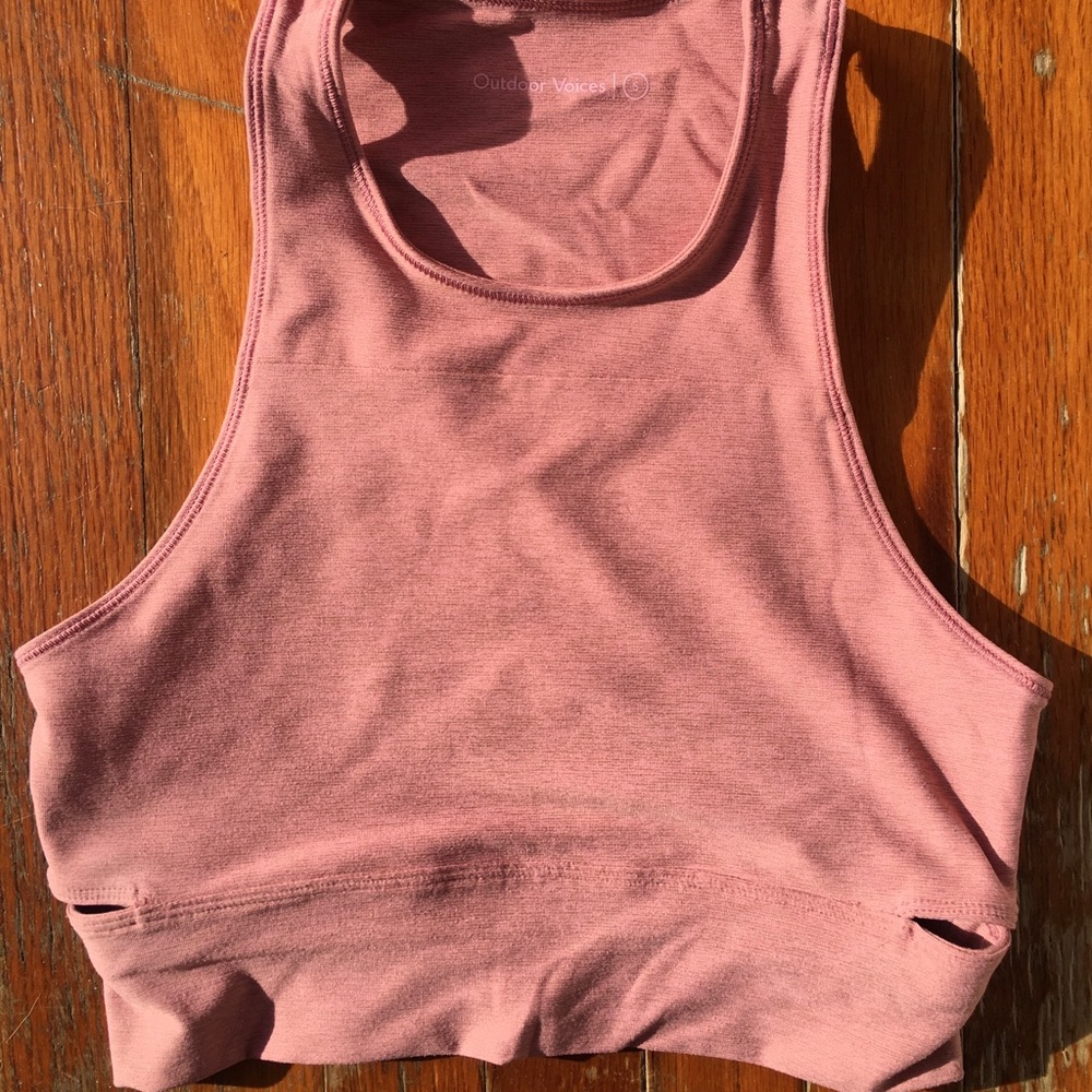 OUTDOOR VOICES slash back crop top! SMALL